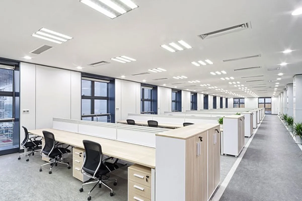 Modern ofis alanlarında kullanılan havalandırma sistemleri